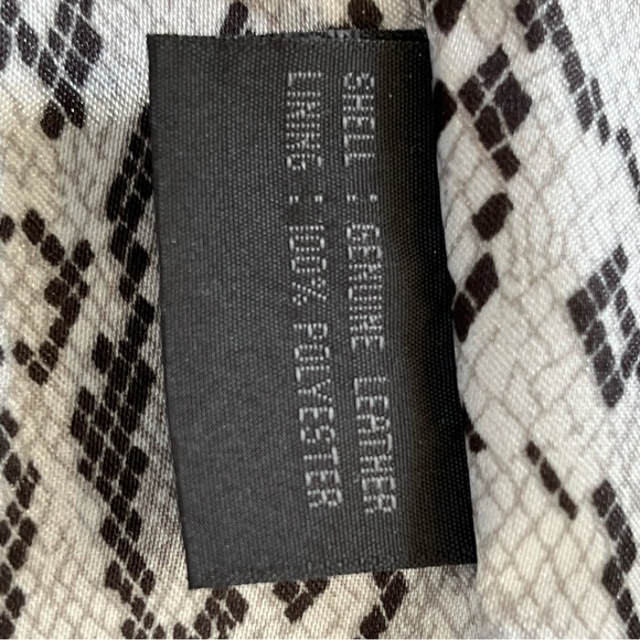 Genuine leather Guess jacket - Picture 6 of 11